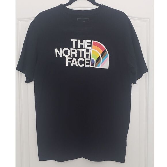 The North Face Black Rainbow‎ Graphic T-shirt Men's Sz M Outdoors ColorfulLGBTQ - Picture 1 of 5